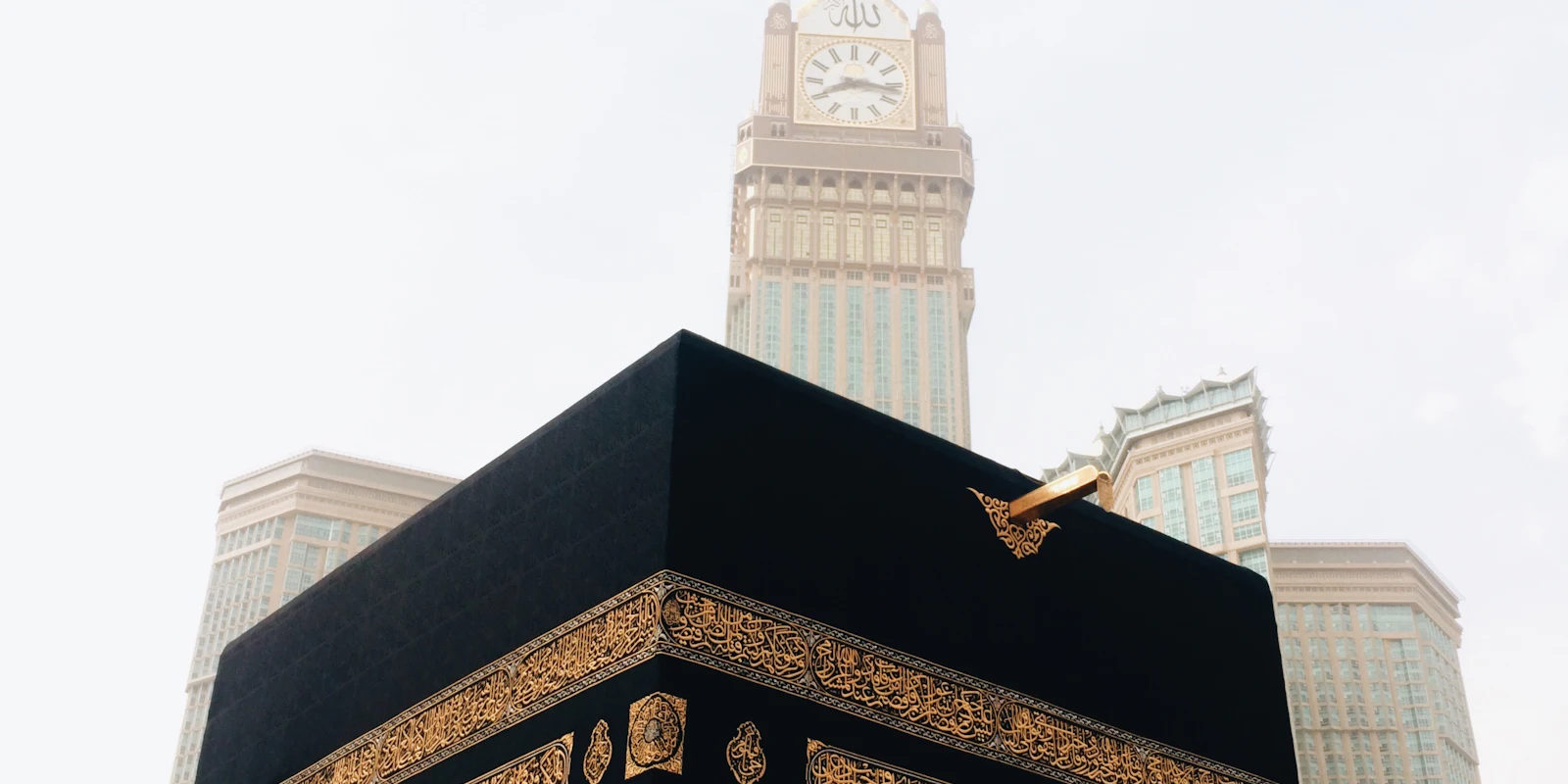 Pilgrims near Masjid al-Haram in Makkah during Umrah